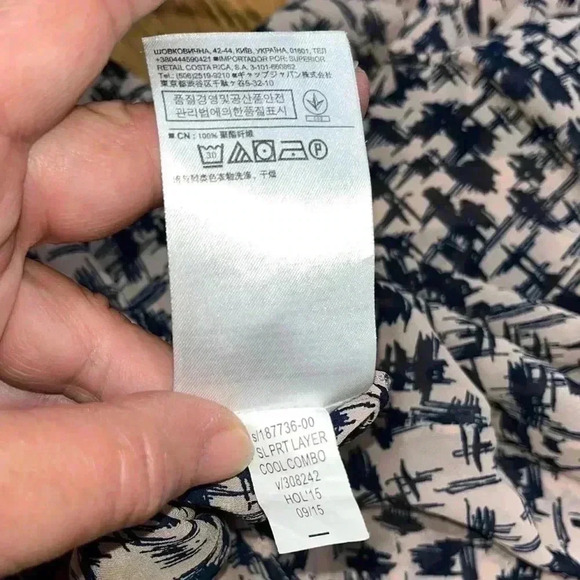 Banana Republic sleeveless abstract print zip back layered top, tank, shirt - Picture 10 of 12